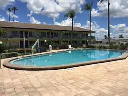 Rodeway Inn Sun City Center