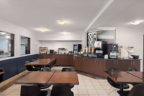 Super 8 by Wyndham St-Jerome