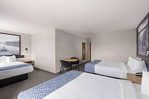 Super 8 by Wyndham St-Jerome