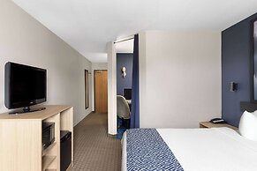 Super 8 by Wyndham St-Jerome