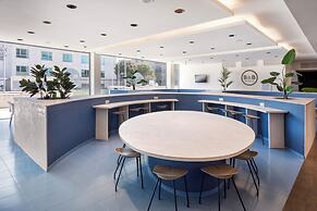 B&B Madrid Aeropuerto T1 T2 T3