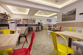 Hotel Encamp