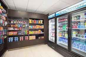 Holiday Inn Express & Suites Phoenix - Glendale Sports Dist by IHG