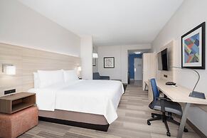 Holiday Inn Express & Suites Phoenix - Glendale Sports Dist by IHG