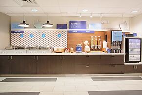 Holiday Inn Express & Suites Phoenix - Glendale Sports Dist by IHG