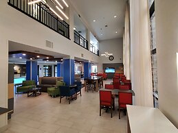 Holiday Inn Express & Suites Phoenix - Glendale Sports Dist by IHG