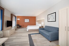 Holiday Inn Express & Suites Phoenix - Glendale Sports Dist by IHG