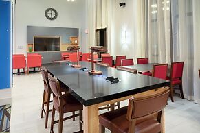 Holiday Inn Express & Suites Phoenix - Glendale Sports Dist by IHG