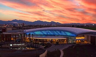 Holiday Inn Express & Suites Phoenix - Glendale Sports Dist by IHG