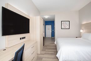 Holiday Inn Express & Suites Phoenix - Glendale Sports Dist by IHG