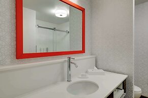 Hampton Inn & Suites St. Louis-Edwardsville