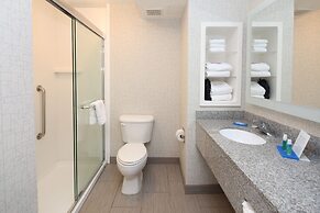 Holiday Inn Express Hotel & Suites Cincinnati Se Newport by IHG