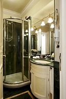 Petit Palais Hotel De Charme