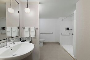 Renaissance® Boston Seaport District