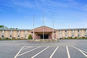 Americas Best Value Inn Foxboro
