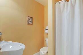 Essex Street Inn & Suites, Ascend Hotel Collection