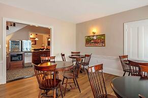 Essex Street Inn & Suites, Ascend Hotel Collection