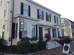 Essex Street Inn & Suites, Ascend Hotel Collection