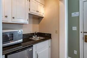 Essex Street Inn & Suites, Ascend Hotel Collection