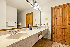 Box Canyon Lodge And Hot Springs