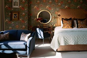 The Churchill Hotel