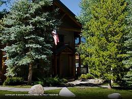 Saddle Creek Townhomes by Pioneer Ridge Management