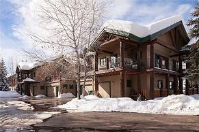 Saddle Creek Townhomes by Pioneer Ridge Management