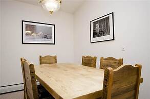 Saddle Creek Townhomes by Pioneer Ridge Management