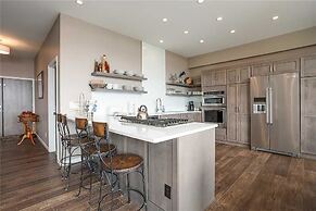 Scandinavian Lodge And Condominiums by Pioneer Ridge Mgmt