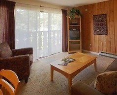 Scandinavian Lodge And Condominiums by Pioneer Ridge Mgmt