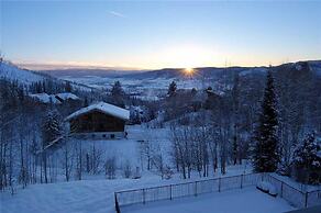 Scandinavian Lodge And Condominiums by Pioneer Ridge Mgmt