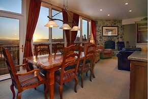 Scandinavian Lodge And Condominiums by Pioneer Ridge Mgmt