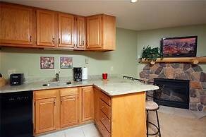 Scandinavian Lodge And Condominiums by Pioneer Ridge Mgmt