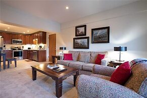 Scandinavian Lodge And Condominiums by Pioneer Ridge Mgmt