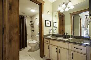 Scandinavian Lodge And Condominiums by Pioneer Ridge Mgmt