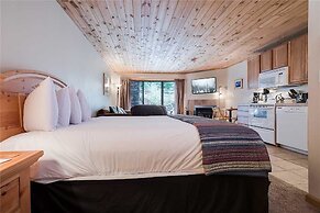 Scandinavian Lodge And Condominiums by Pioneer Ridge Mgmt