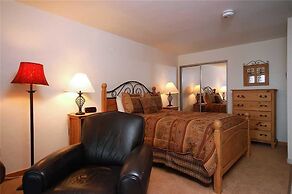 Scandinavian Lodge And Condominiums by Pioneer Ridge Mgmt