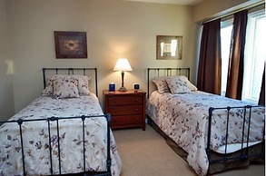 Scandinavian Lodge And Condominiums by Pioneer Ridge Mgmt