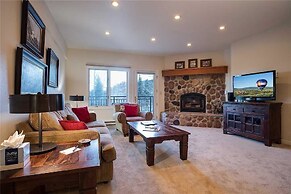 Scandinavian Lodge And Condominiums by Pioneer Ridge Mgmt