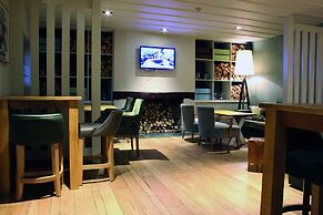 Lodge at Bristol