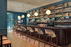 The Gateway Hotel