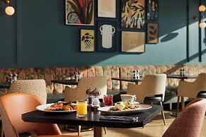 The Gateway Hotel