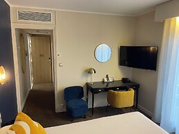 Cit'Hotel Logis de Brou