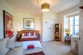 Torrs Warren Country House Hotel