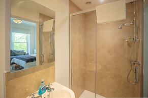 Torrs Warren Country House Hotel