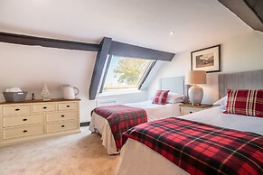 Torrs Warren Country House Hotel