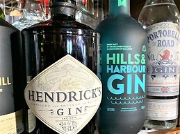 Torrs Warren Country House Hotel