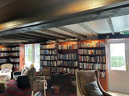 Torrs Warren Country House Hotel