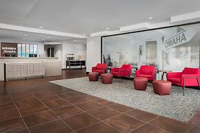 Hampton Inn & Suites Omaha-Downtown