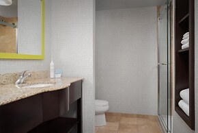 Hampton Inn & Suites Omaha-Downtown